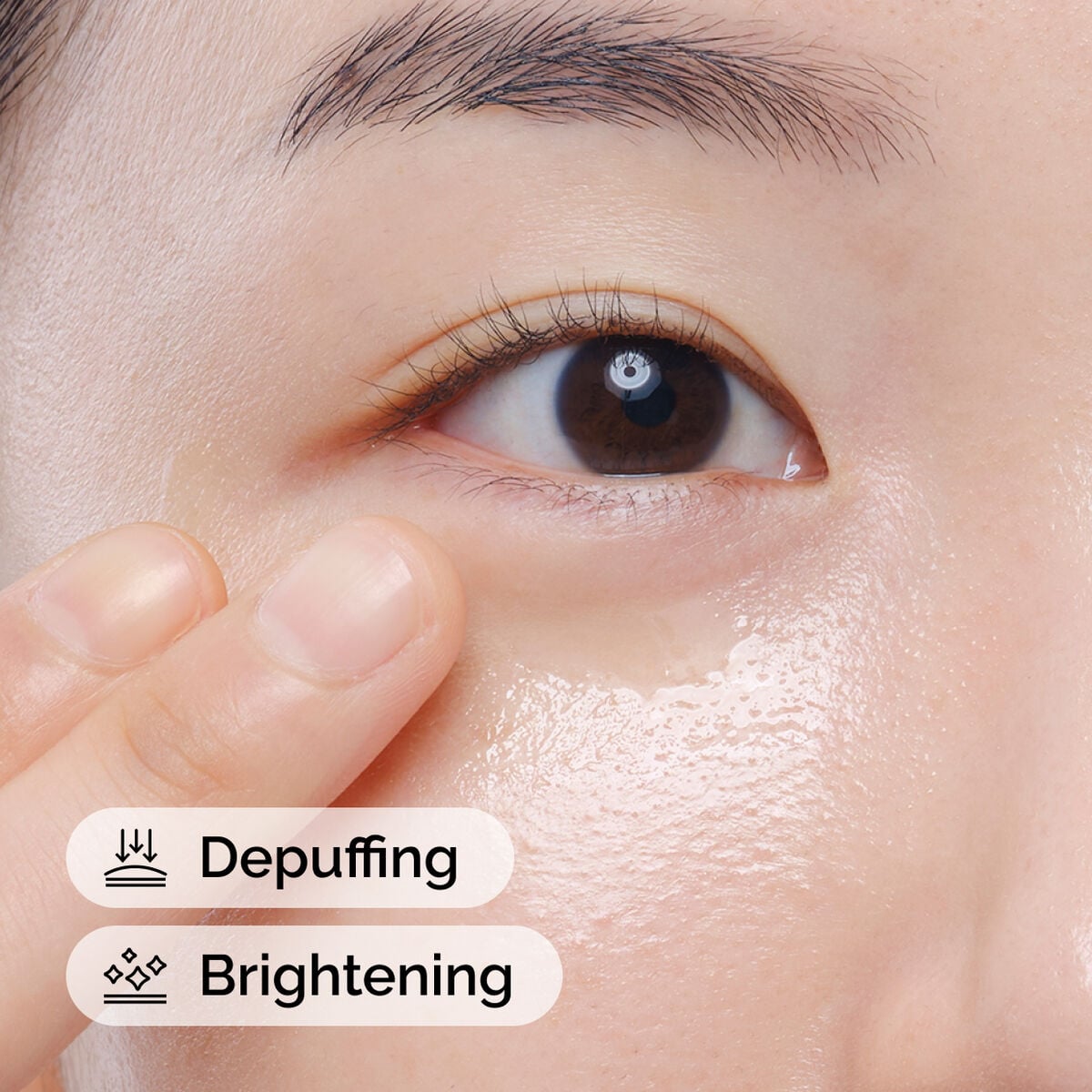 caffeine-solution-5-egcg-eye-serum-w0 ord-caffeine-solution-egcg-model-application-with-benefits.jpg