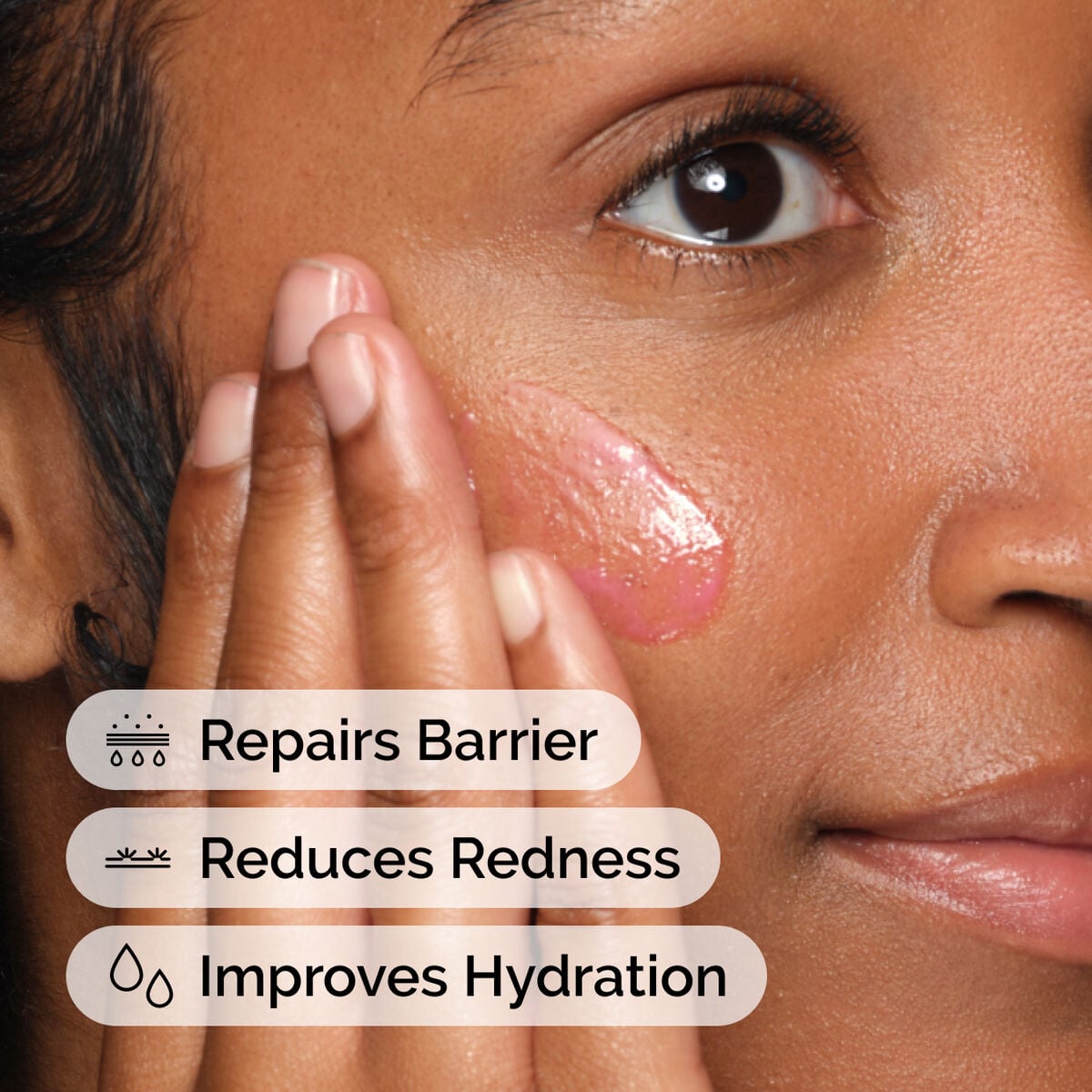 soothing-and-barrier-support-serum-set-i6 ord-soothing-barrier-support-serum-model-application-with-benefits.jpg